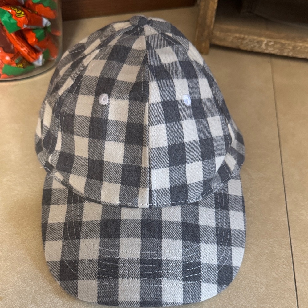 Cocus Pocus plaid gray‎ hat